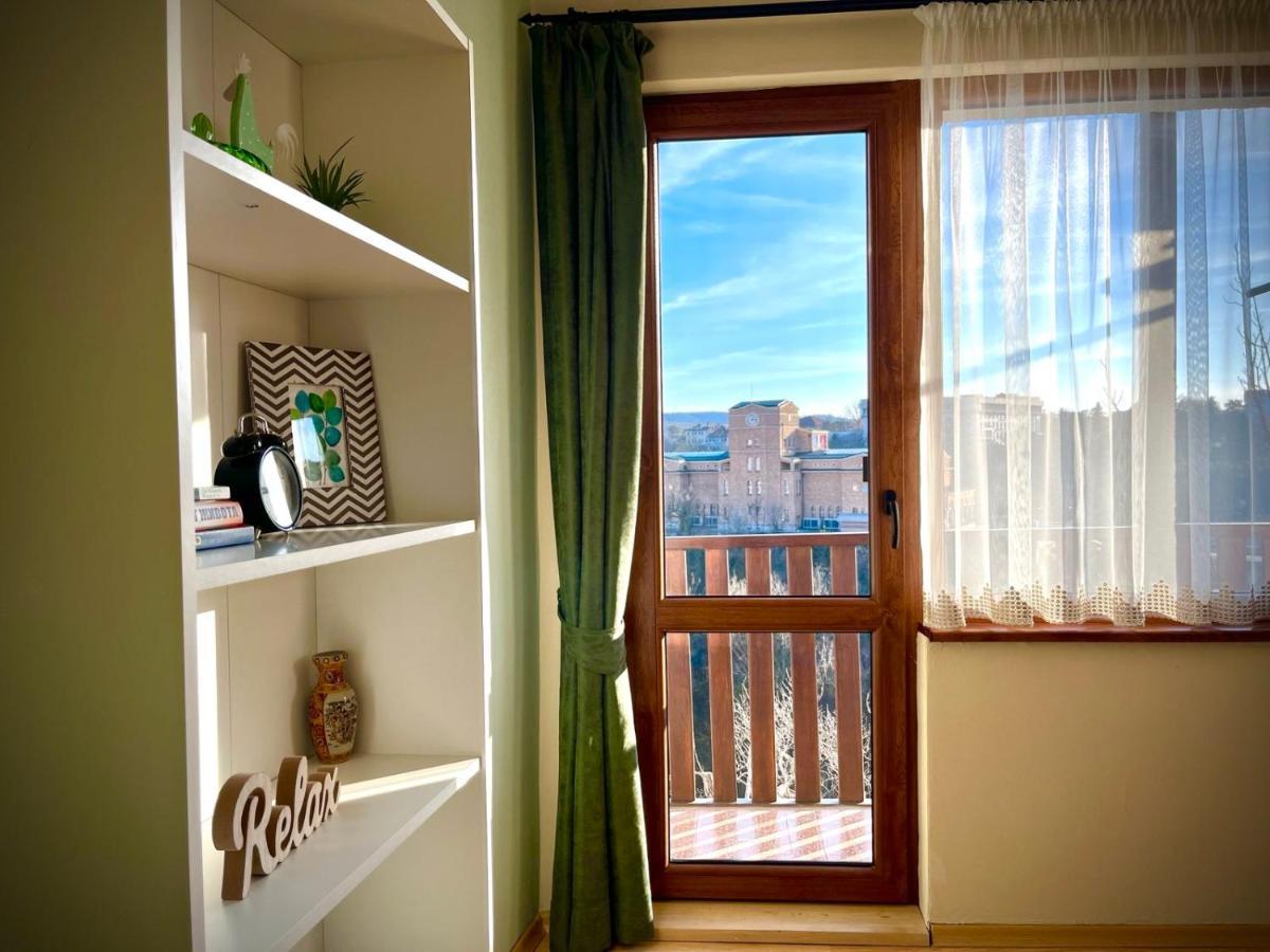 The Green Guest House Of Veliko Tarnovo-Amazing View, Top Location Exteriör bild